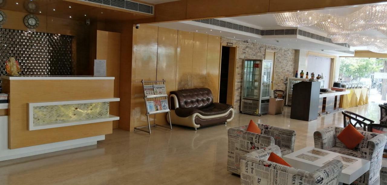 Kyriad Hotel Jaipur By Othpl Esterno foto